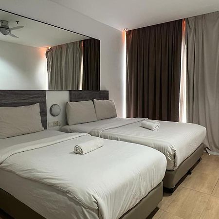 Tropical Hotel Kota Damansara Petaling Jaya Exteriör bild