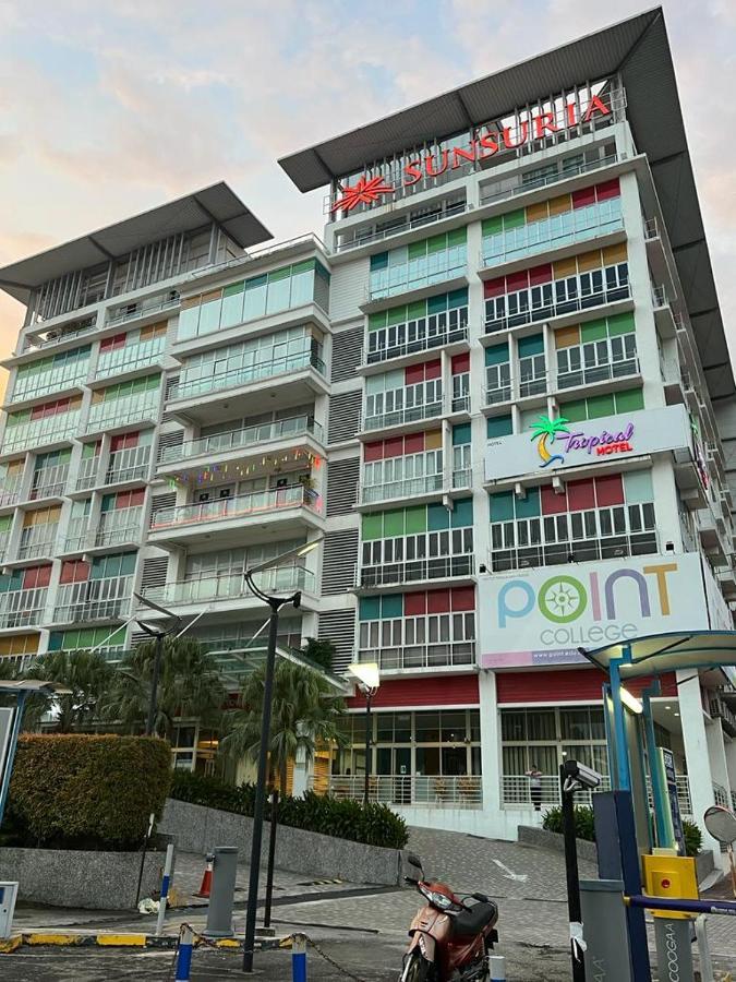 Tropical Hotel Kota Damansara Petaling Jaya Exteriör bild